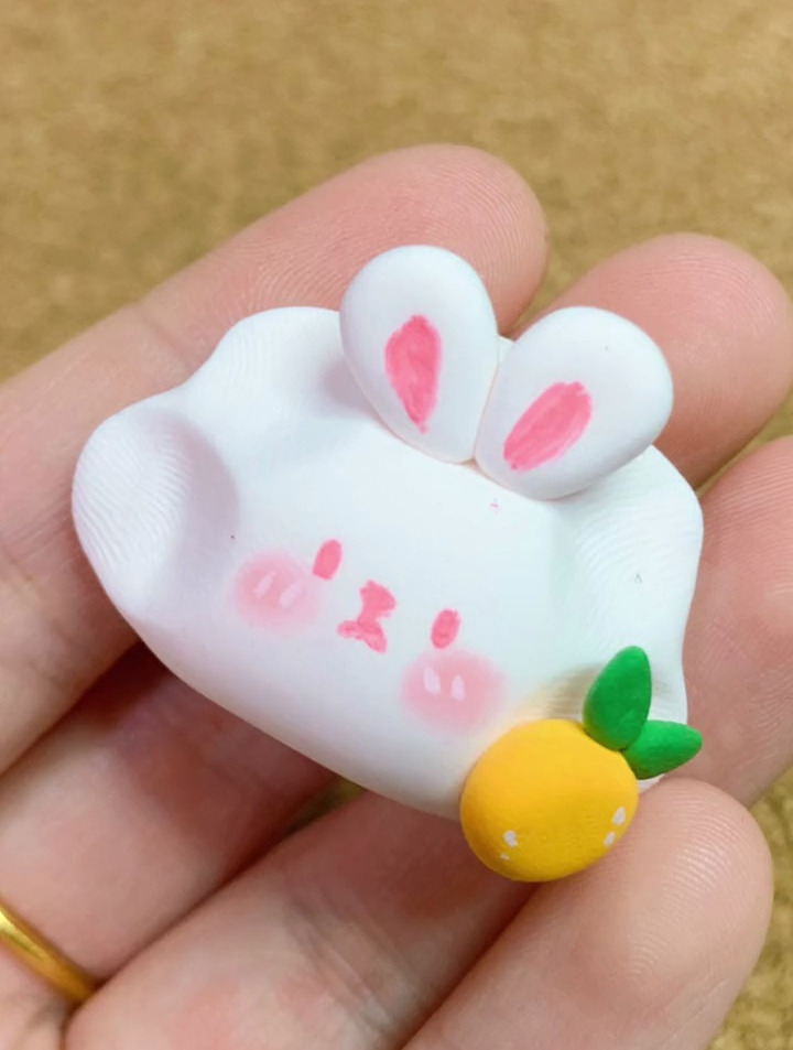 今天教大家做一只小兔子水饺吧～