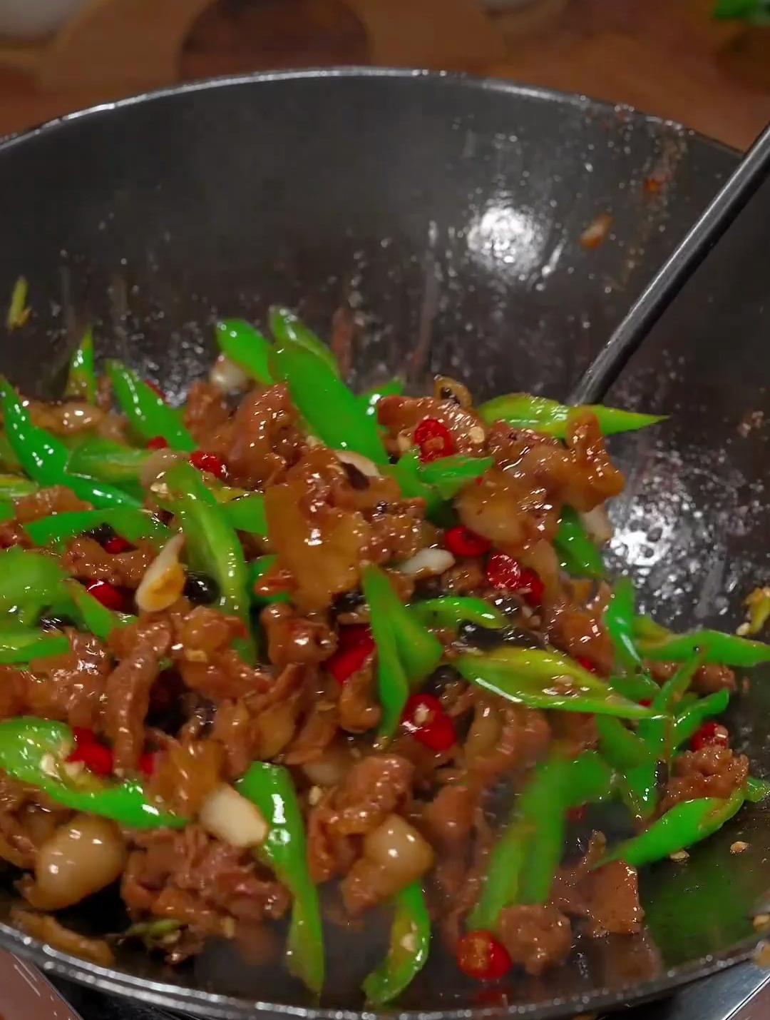 辣椒炒肉 非常的好吃下饭如果你每天不知道吃什么试试这道