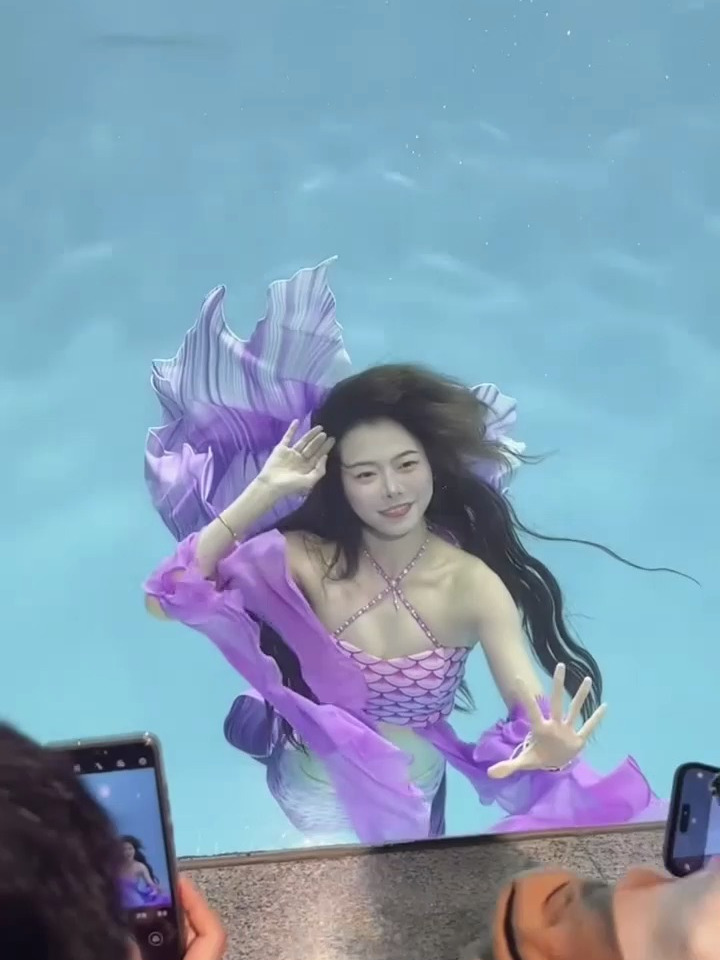 紫色版的美人鱼太美啦