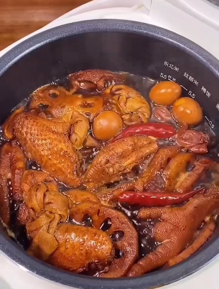分享一道卤鸡爪的做法