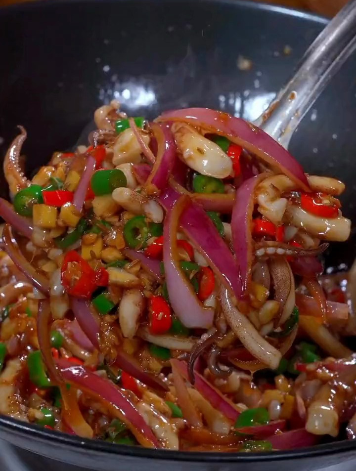 教你做香辣可口的炒鱿鱼