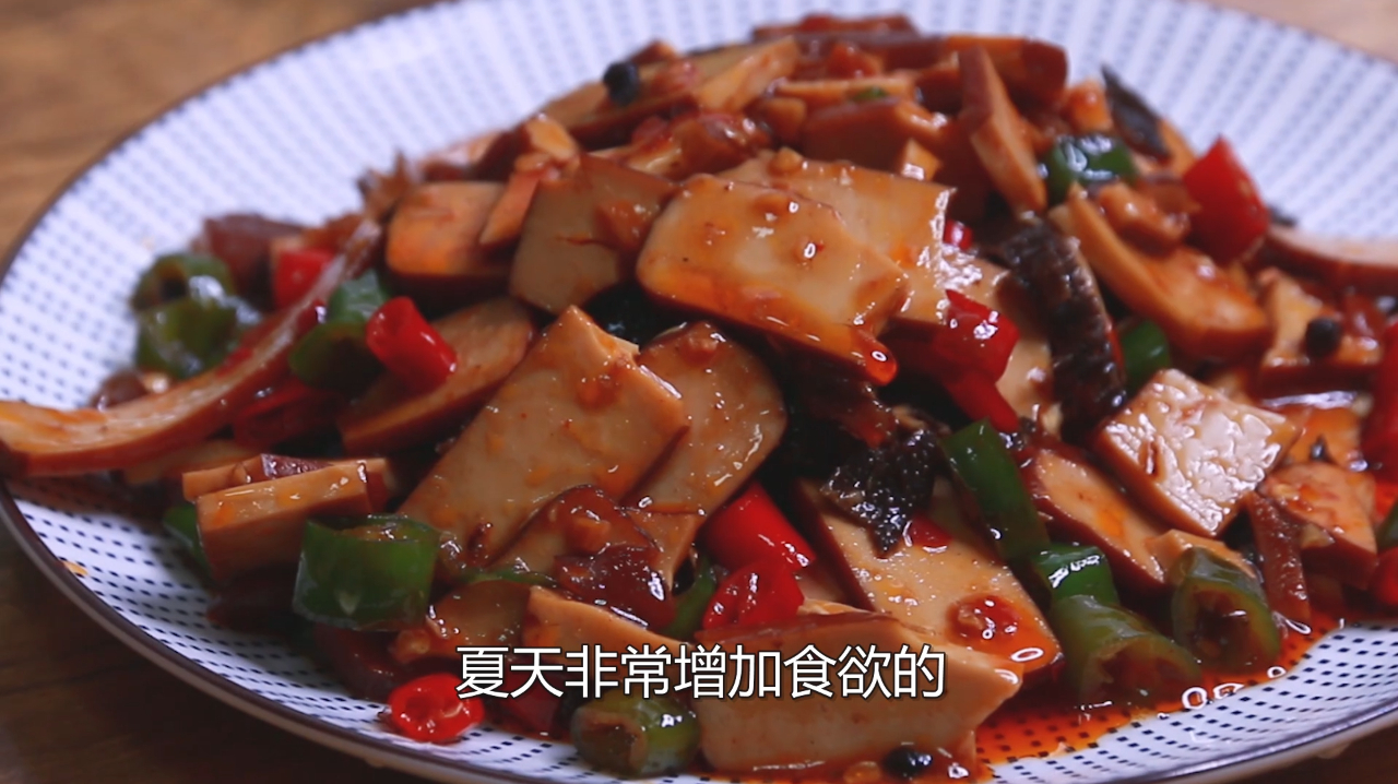 牛百叶鸡蛋干爆炒最好吃,嫩脆爽口,做法简单,我的下酒菜真过瘾