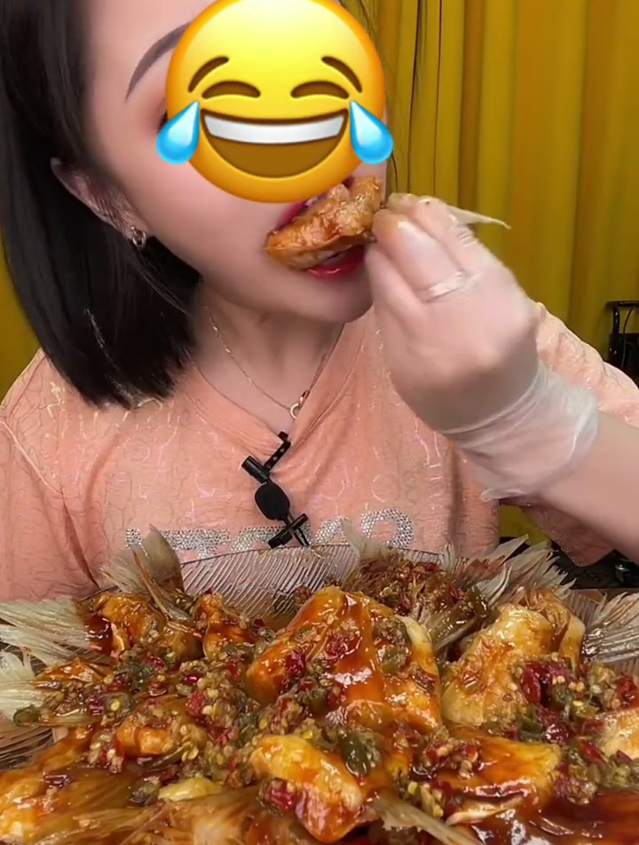 各大网红吃的巴沙鱼翅真的好吃吗?美食测评