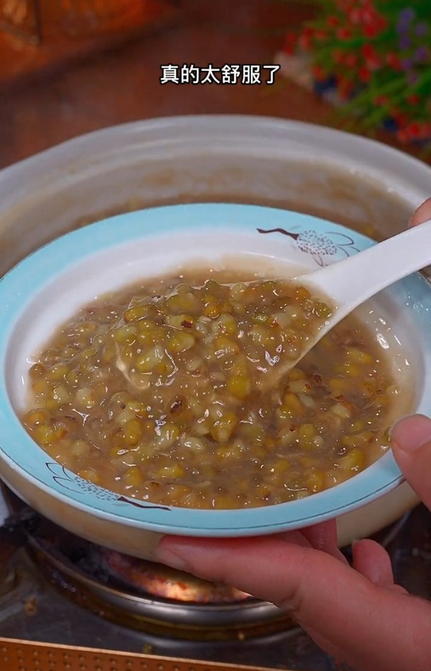 夏季解暑的绿豆西米粥