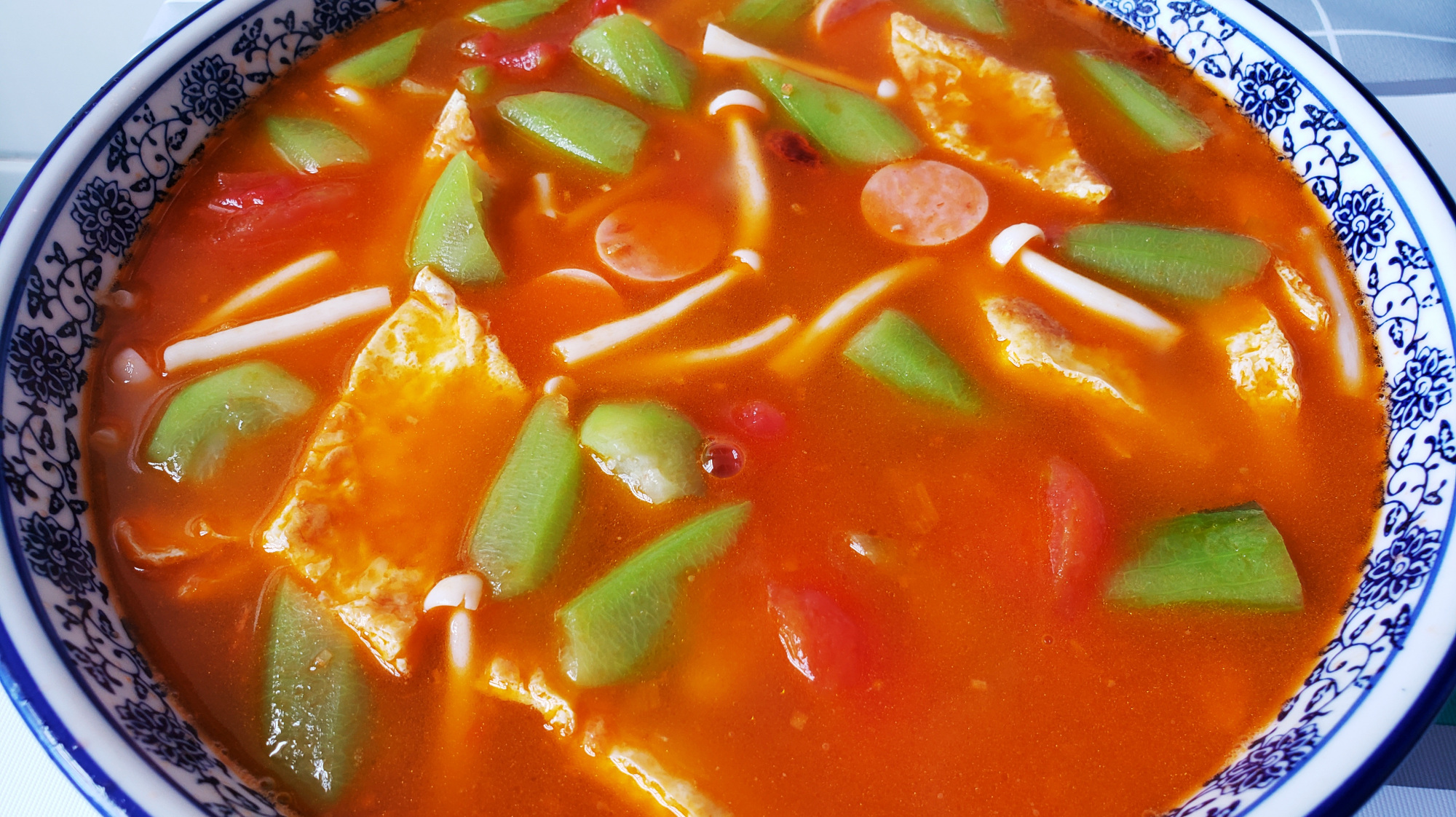 丝瓜这样做才好吃,不想吃饭的时候来一碗,比红烧肉还要香