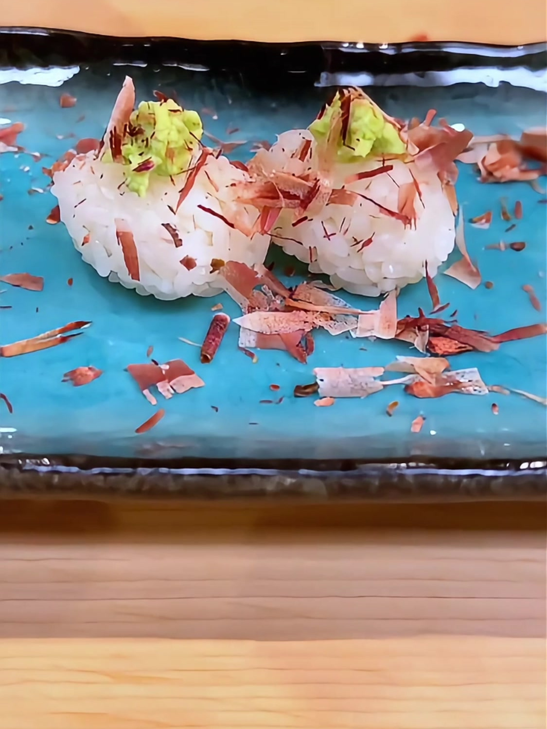 独特风味:芥末寿司,尝鲜日本料理的刺激!