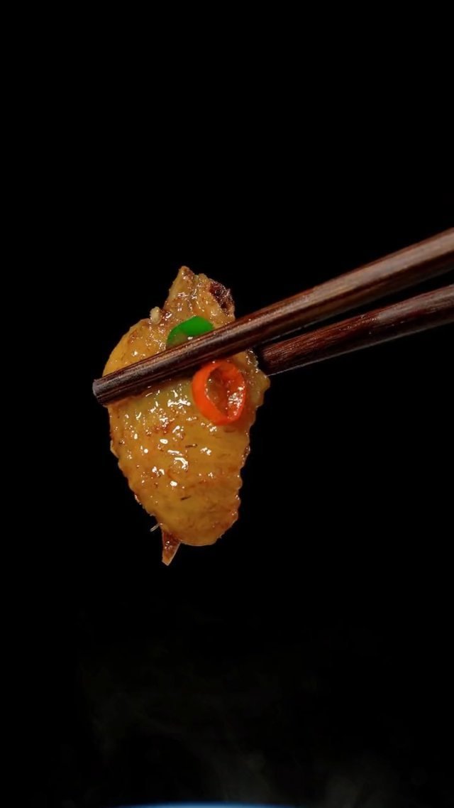 湖南小炒鸡做法小炒鸡这样做,鲜嫩不柴,好吃又下饭