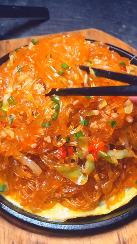 铁板水晶粉丝,去湘菜餐厅的必点!