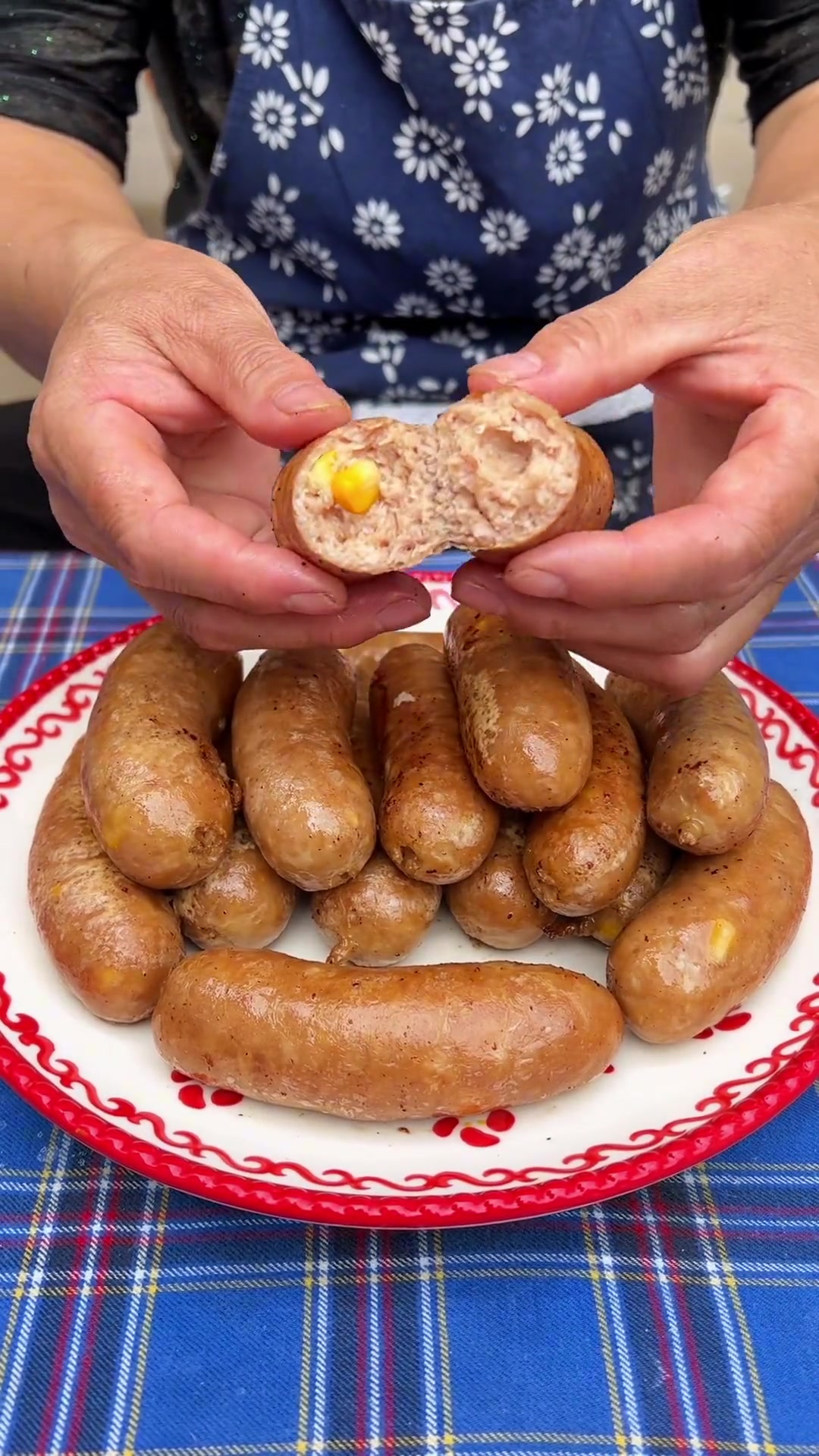 今天分享一个鸡肉脆皮肠的家常版做法