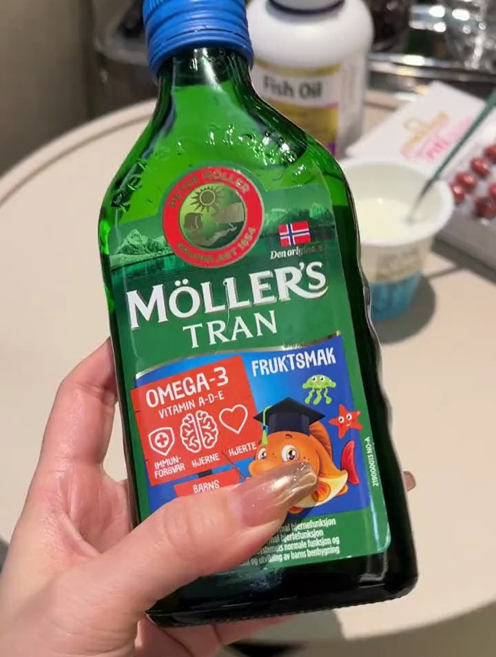 鱼油的好处太多了!每天一勺,很好下口,一点都不腥!