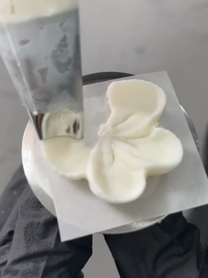 裱花嘴014|语音讲解五瓣花的挤法