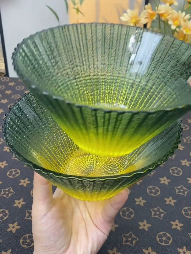 渐变玻璃沙拉碗,装水果面条沙拉都很合适