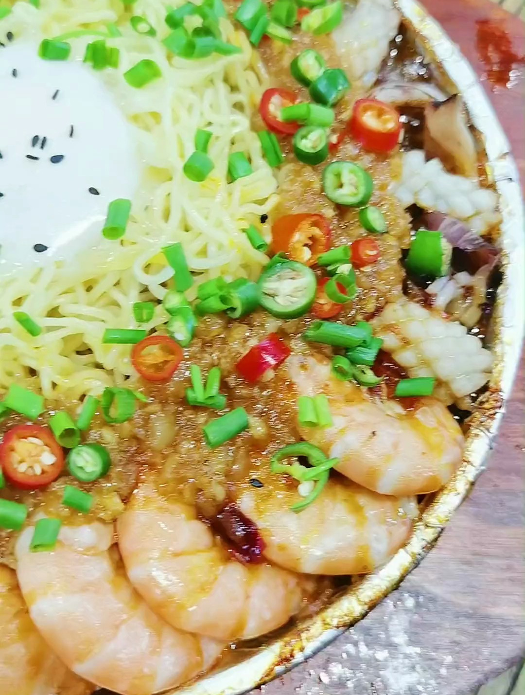 中间的方便面上桌就没有了!