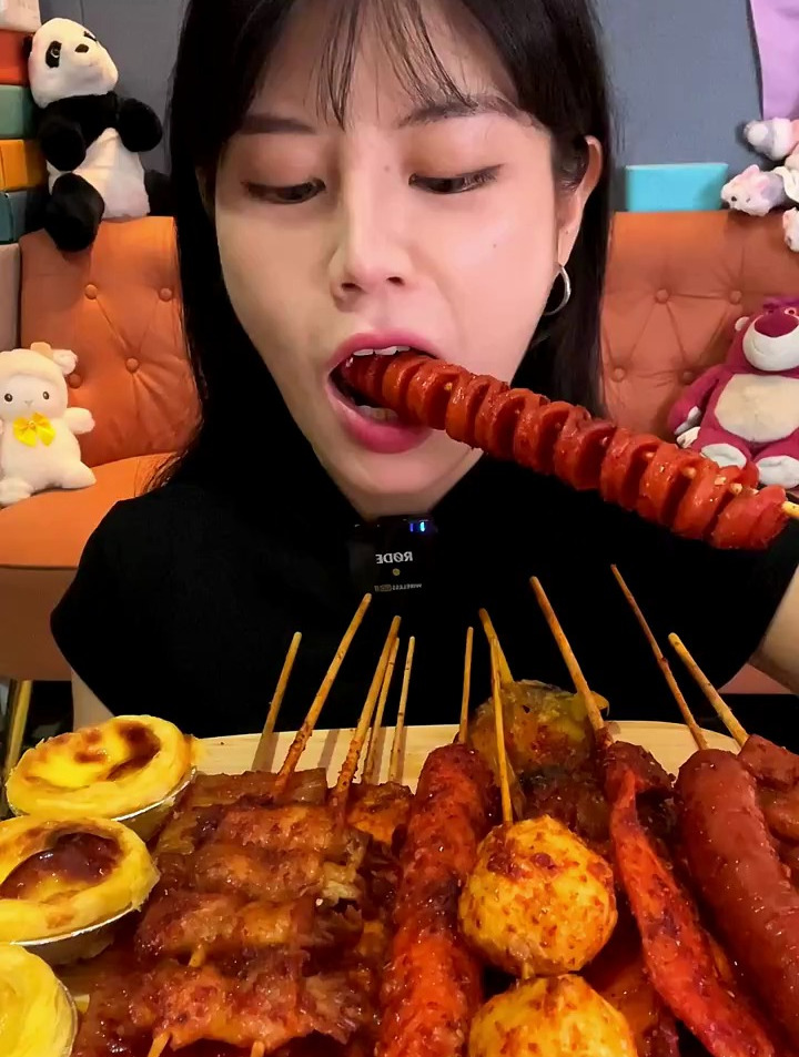 分享美食:爆辣弹力肠鸡柳烤串