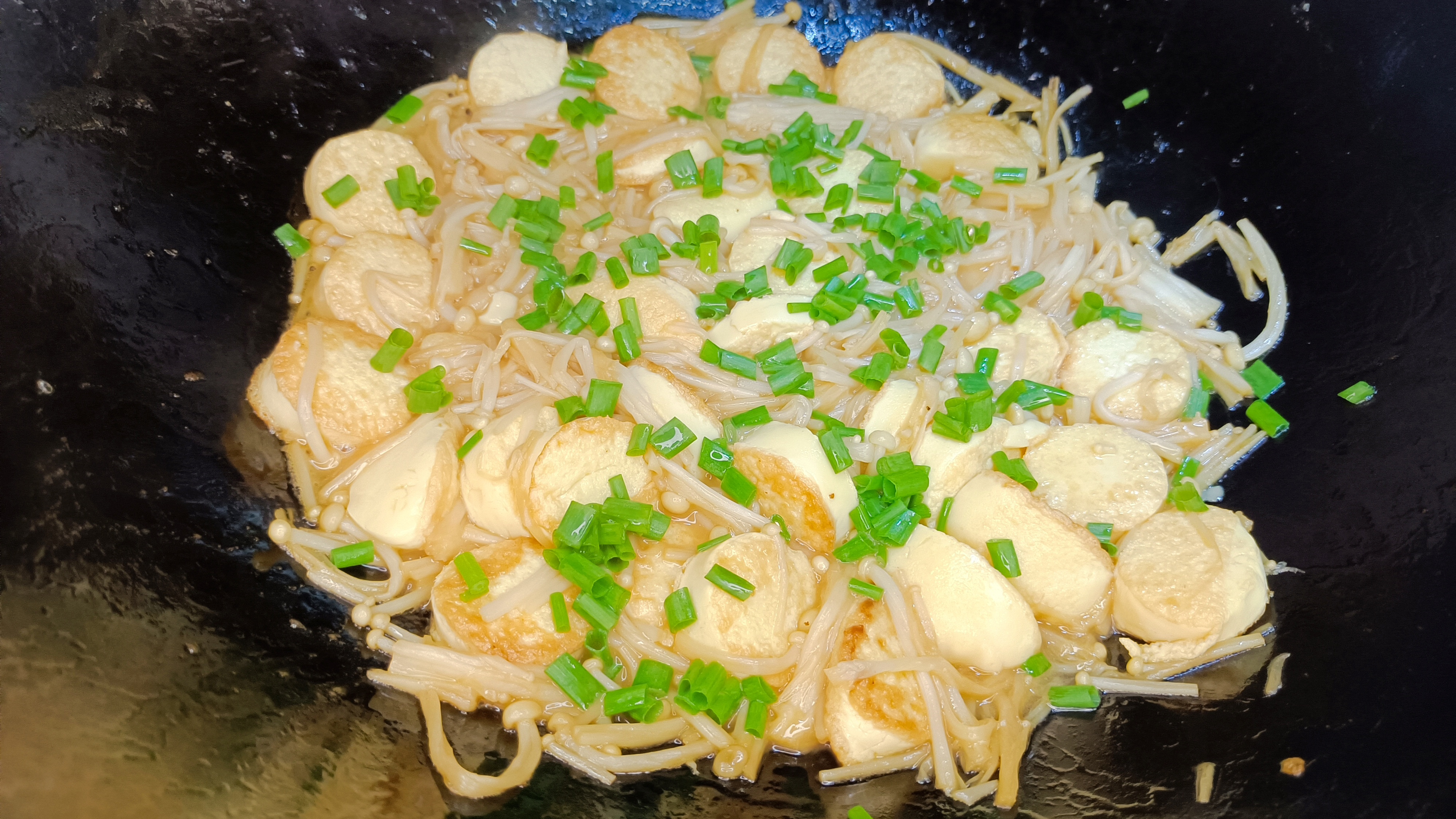 日本豆腐这样做太下饭了,做法简单又好吃,爽滑可口