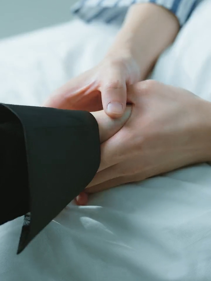 【热播短剧】微尘落爱意绝 08