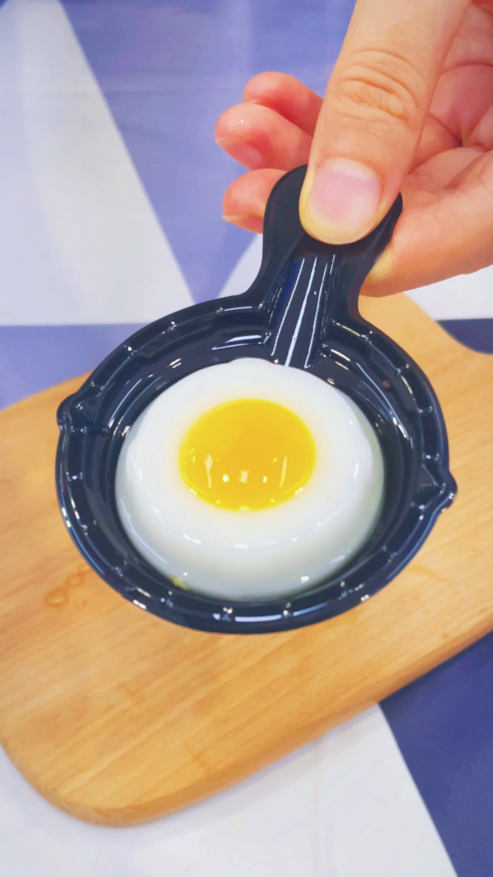 这个板锅煎蛋也太还原了吧!口感也很Q弹好吃!