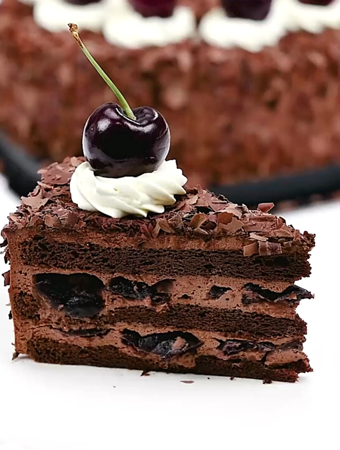 黑森林蛋糕,经典的西点蛋糕之一,快跟着教程学起来吧