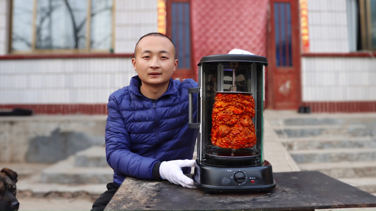 买了9斤大鸡腿，今天做“土耳其烤鸡肉”，麻辣入味，香气四溢