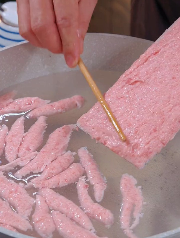 火遍大街小巷,早餐夜宵都要吃福鼎肉片,你知道是怎么做的吗