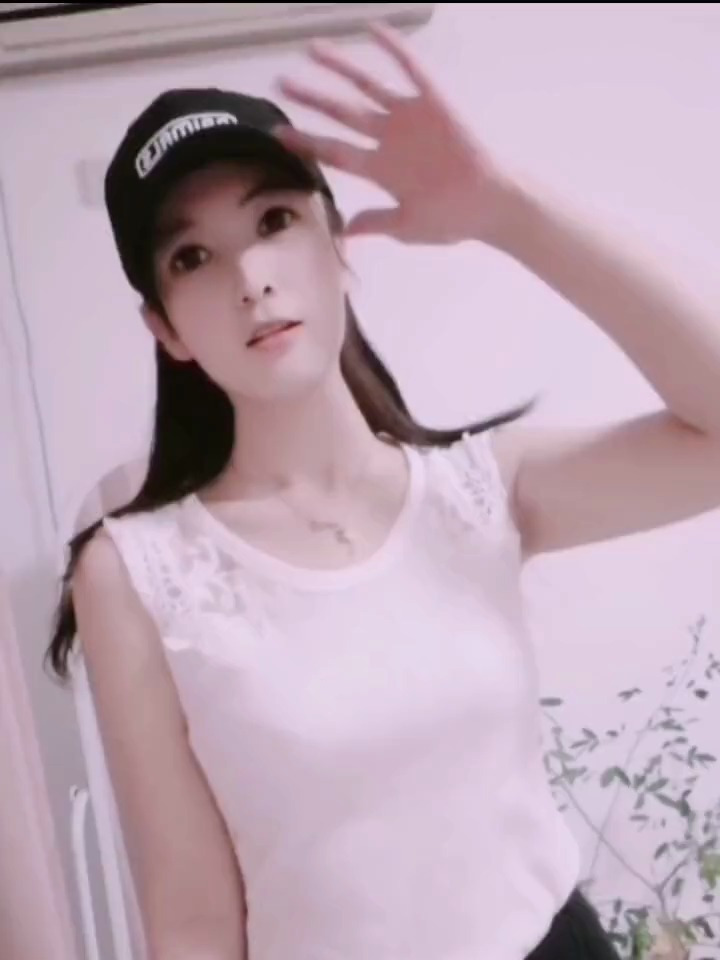 戴鸭舌帽好看嘛