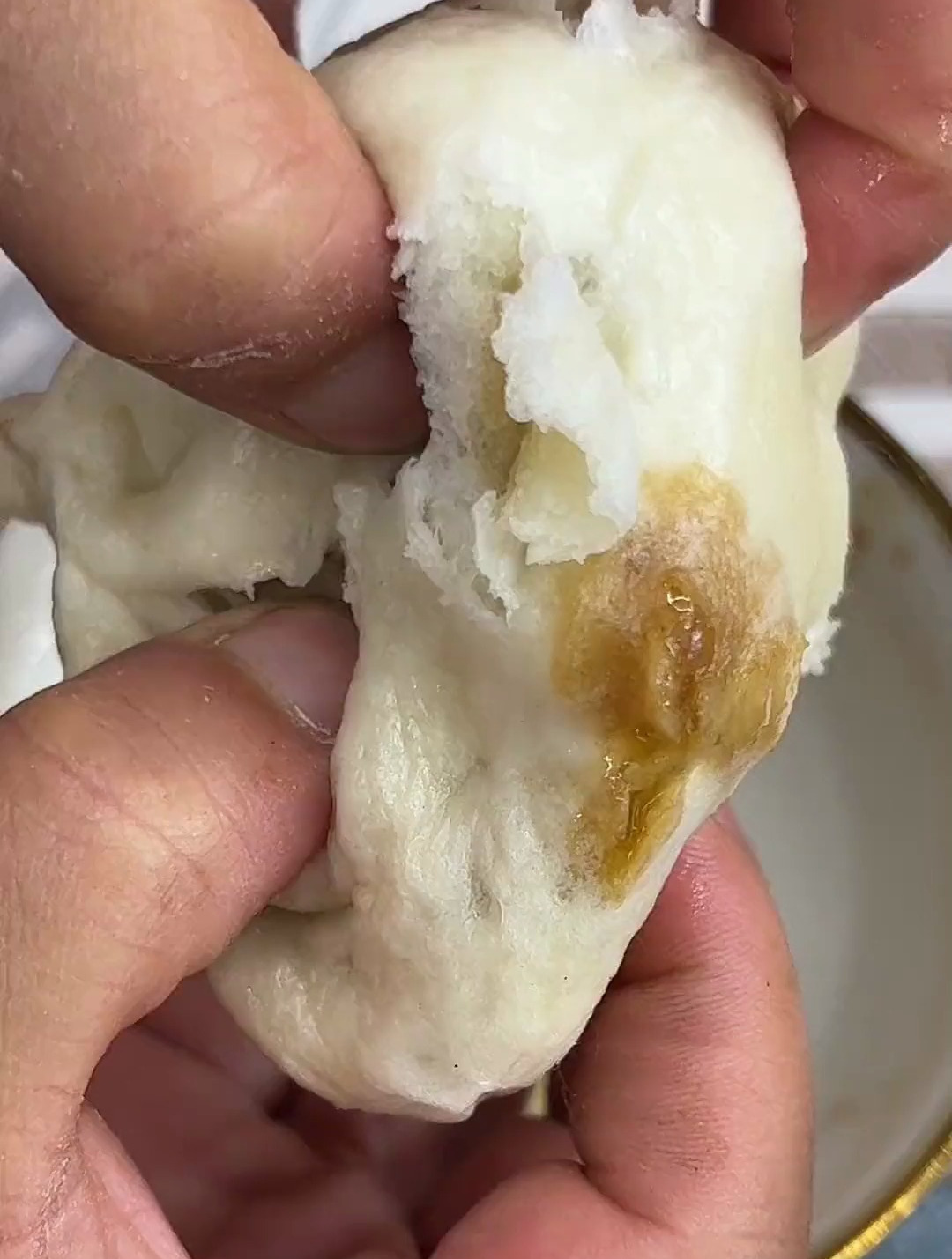 夏天是草原野菜的舞台,没有人能抵御得了碧绿清鲜的诱惑