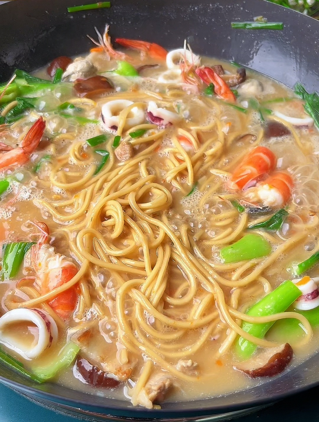 福建海鲜卤面就像我这样煮,汤鲜料足,吃一次就念念不忘的