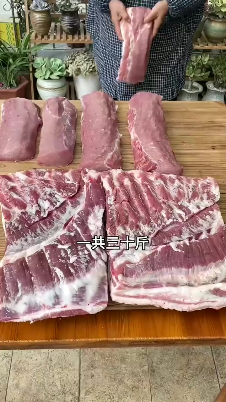 今天分享两种口味的风味腊肠做法,我把多年的经验分享给大家
