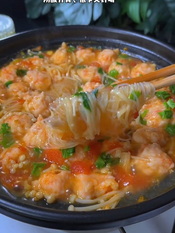 孩子爱吃的番茄虾滑汤