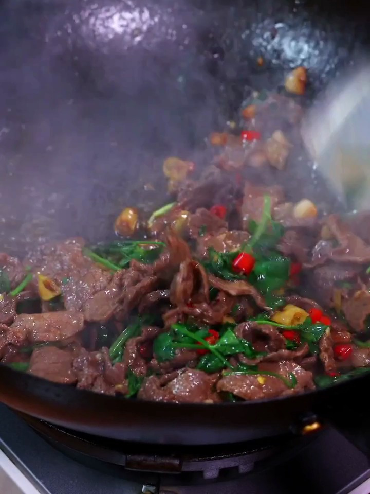 经典湖南小炒黄牛肉,香辣过瘾,好吃又下饭