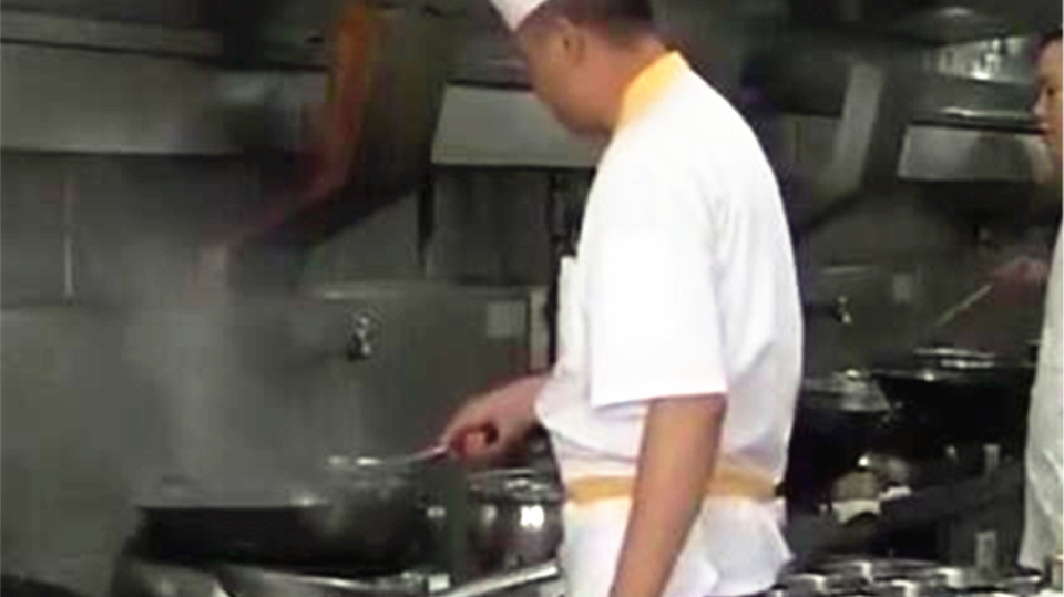 牛脊背中都有哪些肉？里脊是最嫩的部分，外脊则在西餐中应用较多