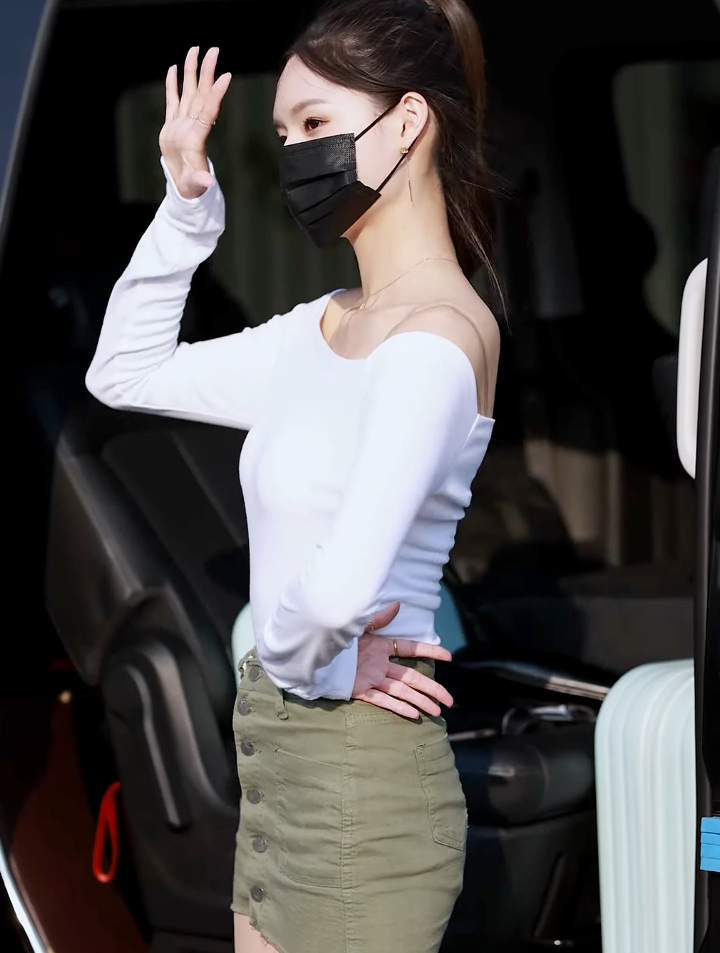 跟拍了韩国女明星,颜值顶配,有种恋爱的感觉,可惜最后还是走了