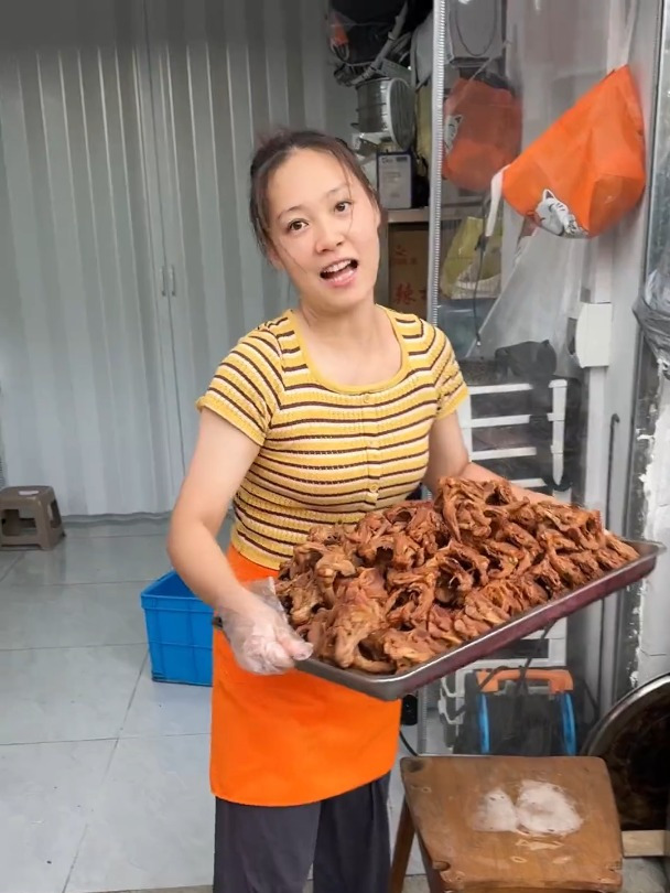 我在西安摆摊卖炸炒卤味,看我的出摊真实情况怎么样!