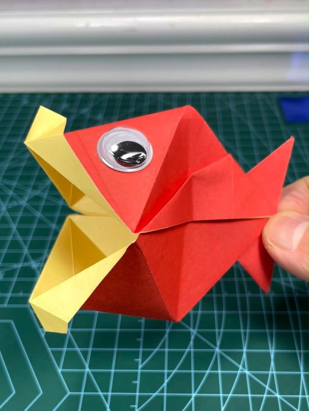 折纸小鱼,简单易学大嘴鱼的折法,diy手工制作