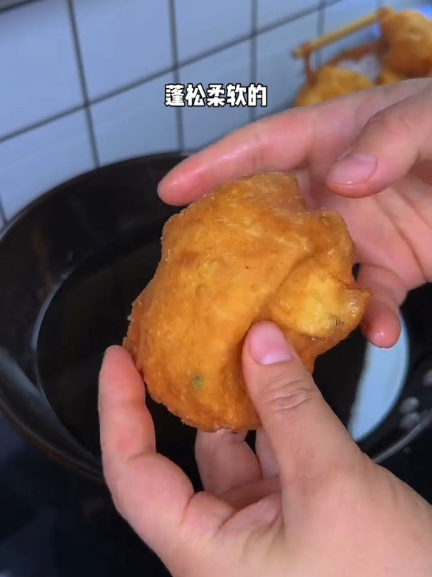 香酥可口的炸油条