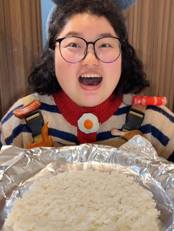 溜肉段盖浇饭有一起来吃的吗