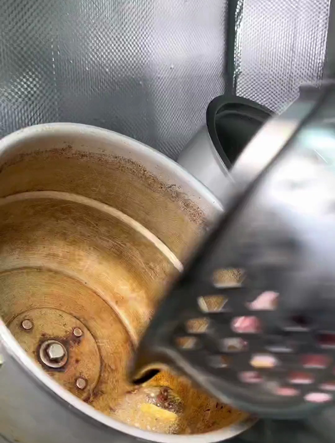 发现一家很有意思的炒鸡店～
