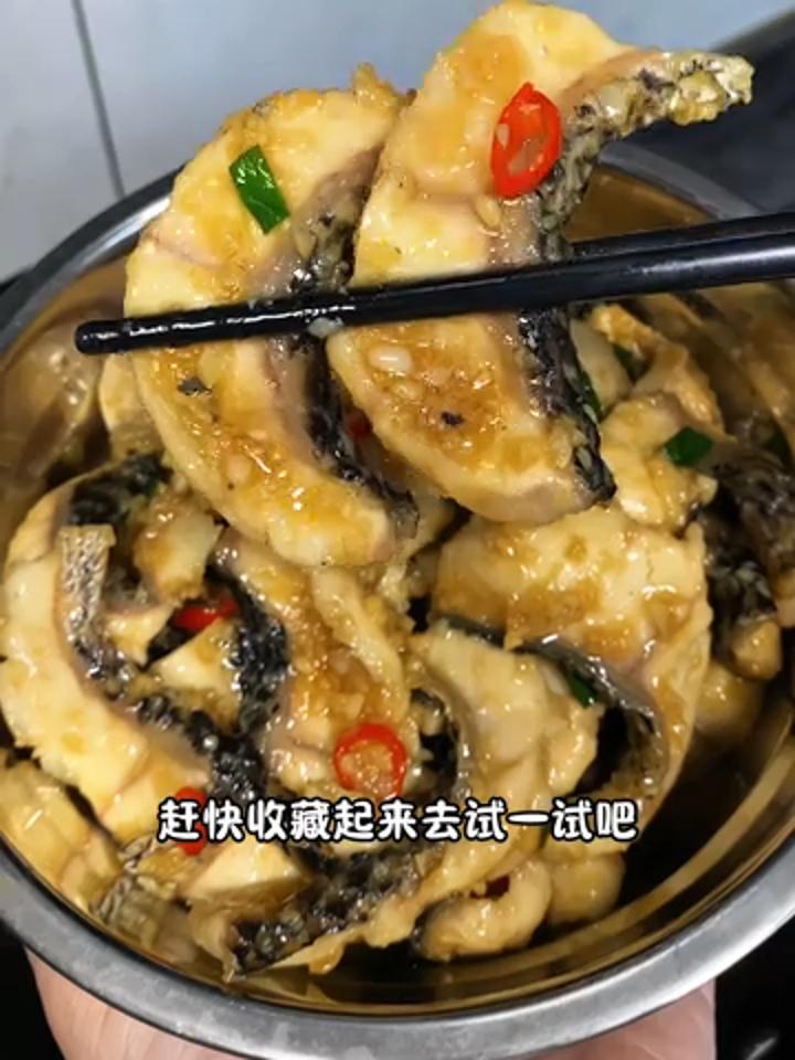 炒鱼片的家常做法,大厨教你做蒜香鱼片
