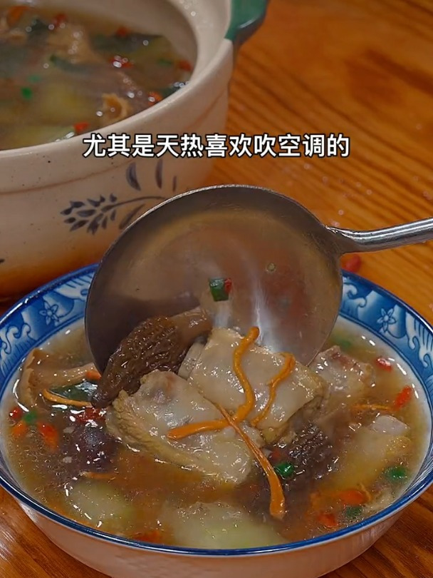 好喝的菌菇排骨汤