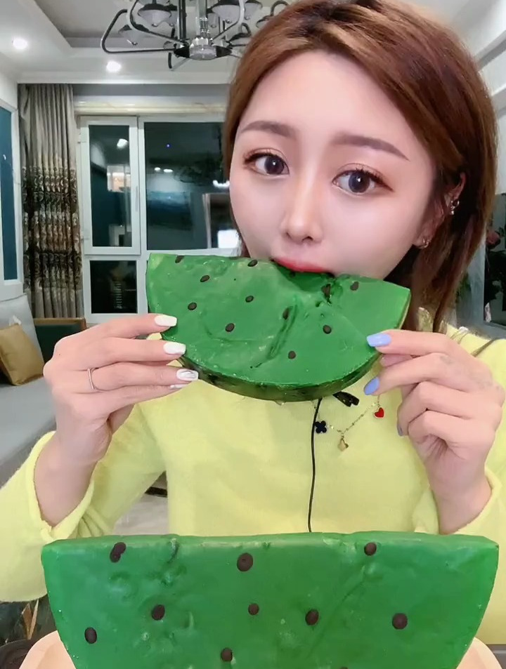 咀嚼声解压 巧克力嘎嘣脆