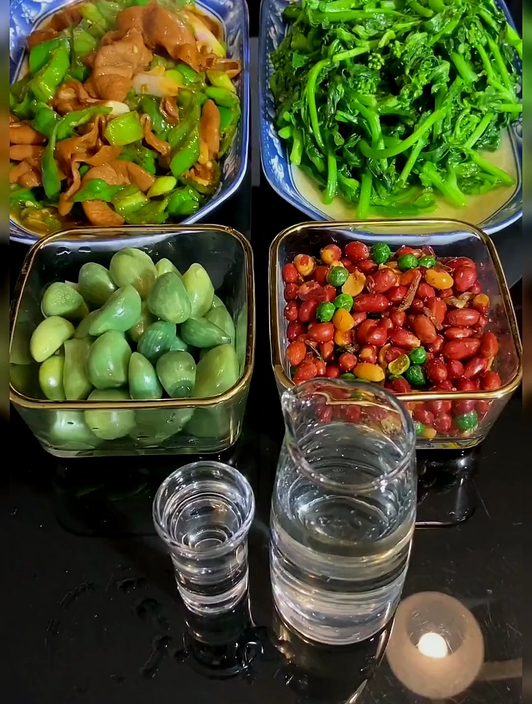 一斤卤肠,一份炒青菜,一碟腊八蒜!