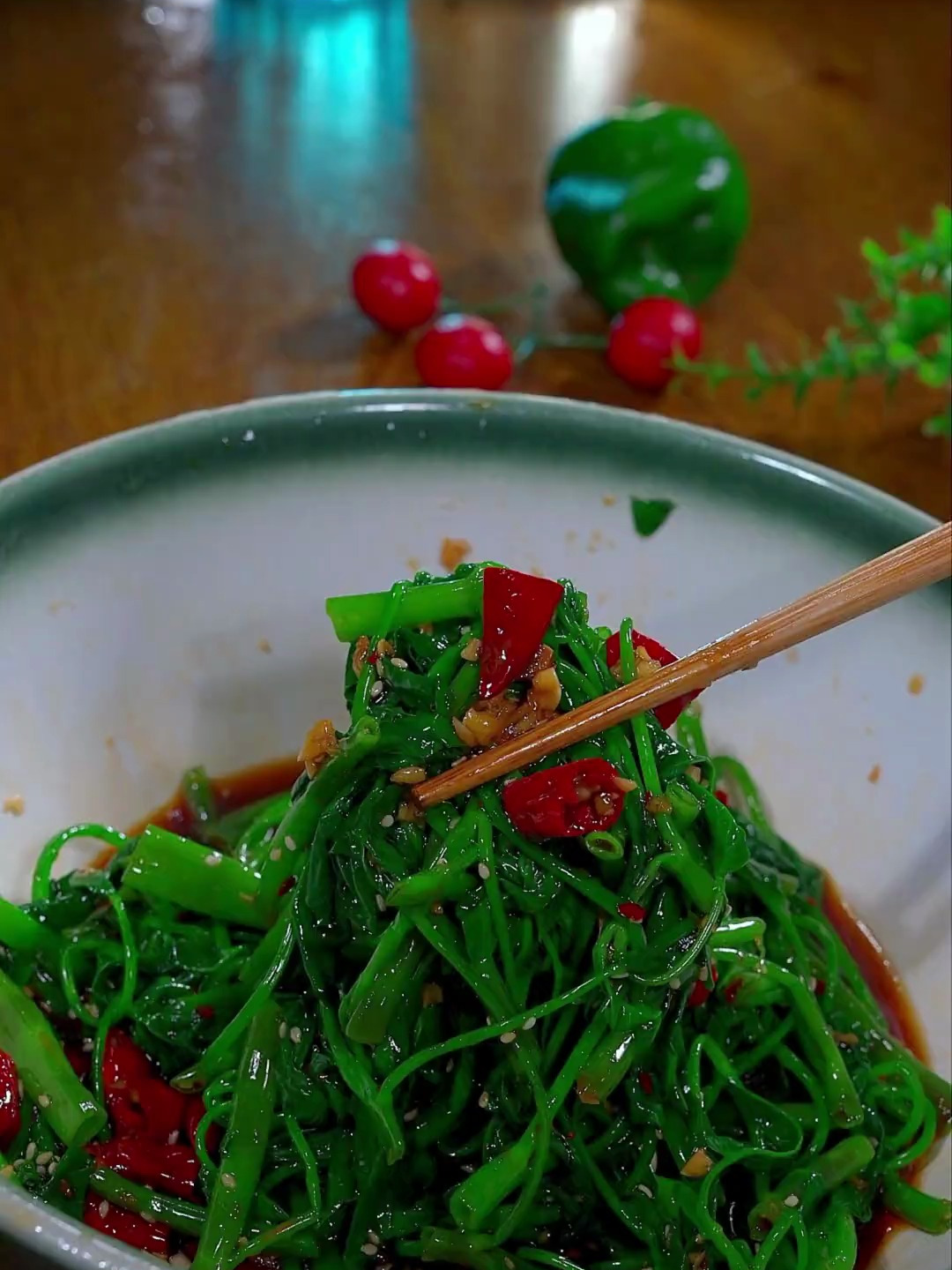 清脆可口的凉拌空心菜