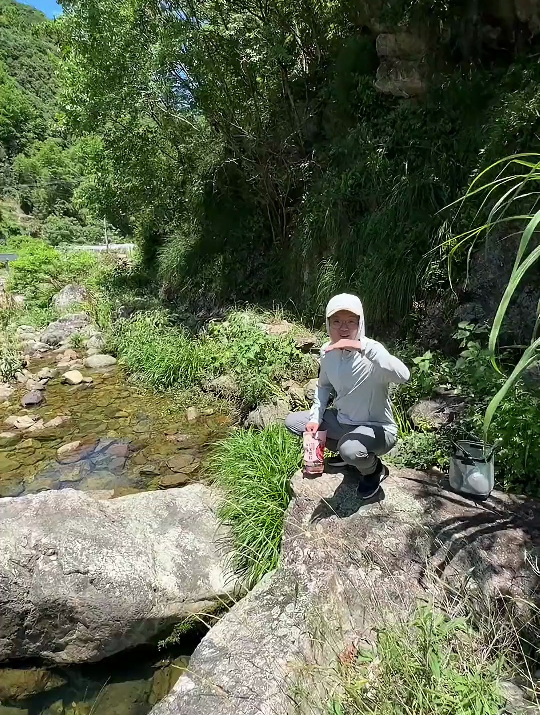 小溪还有石斑鱼,再不下雨要干涸了