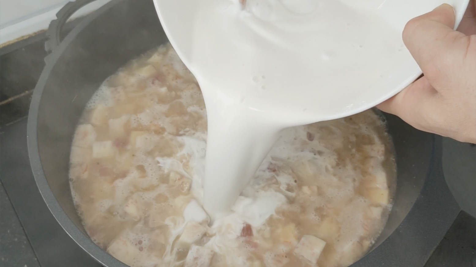 芋头糕有新吃法,配方做法告诉你,又酥又糯味道好,一次连吃5块