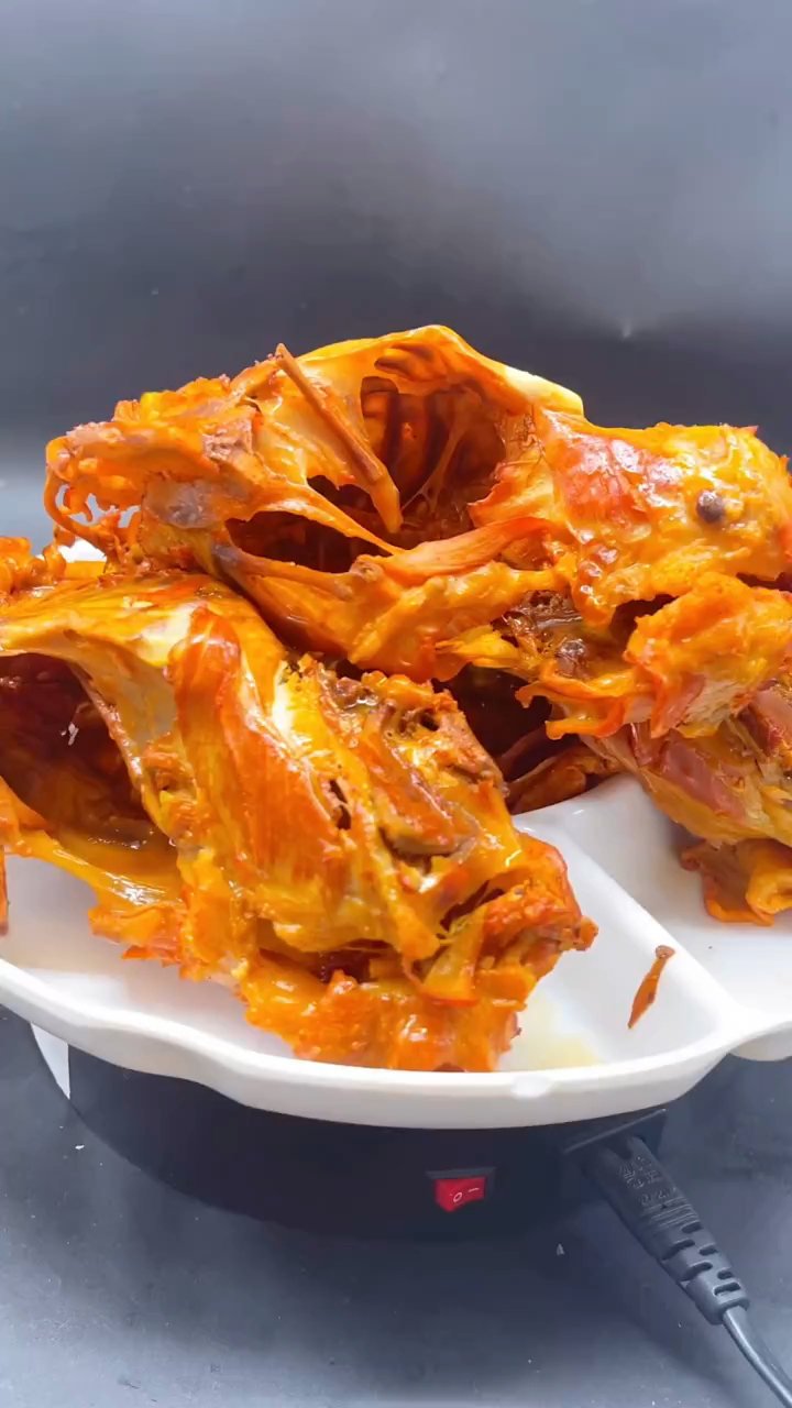 成本两元钱一只的卤熏鸡架你有理由拒绝吗