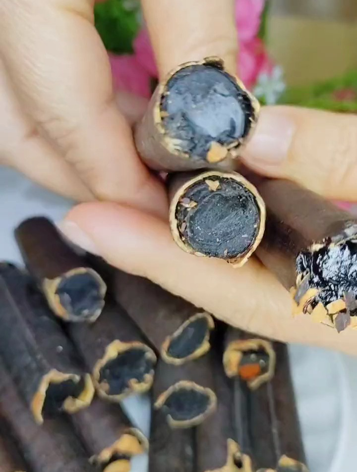 纯天然绿色植物便秘果,也叫腊肠果,便秘果怎么吃