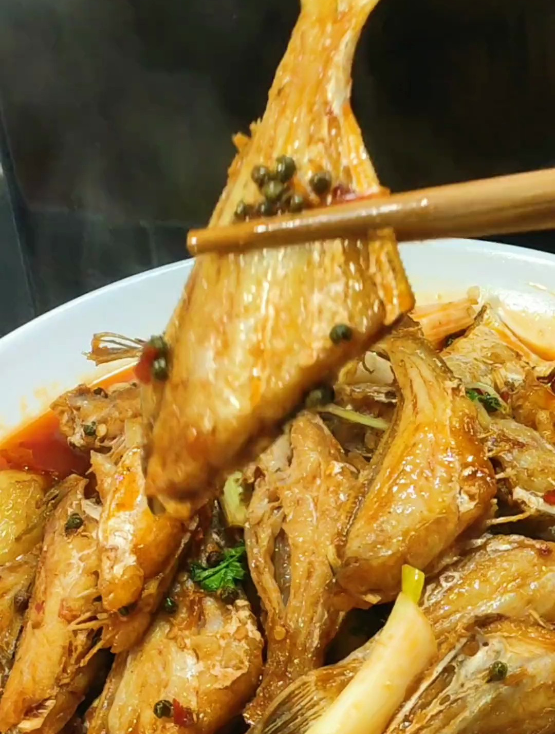 很多人都喜欢吃耗儿鱼,但是不知道怎么做才好吃!