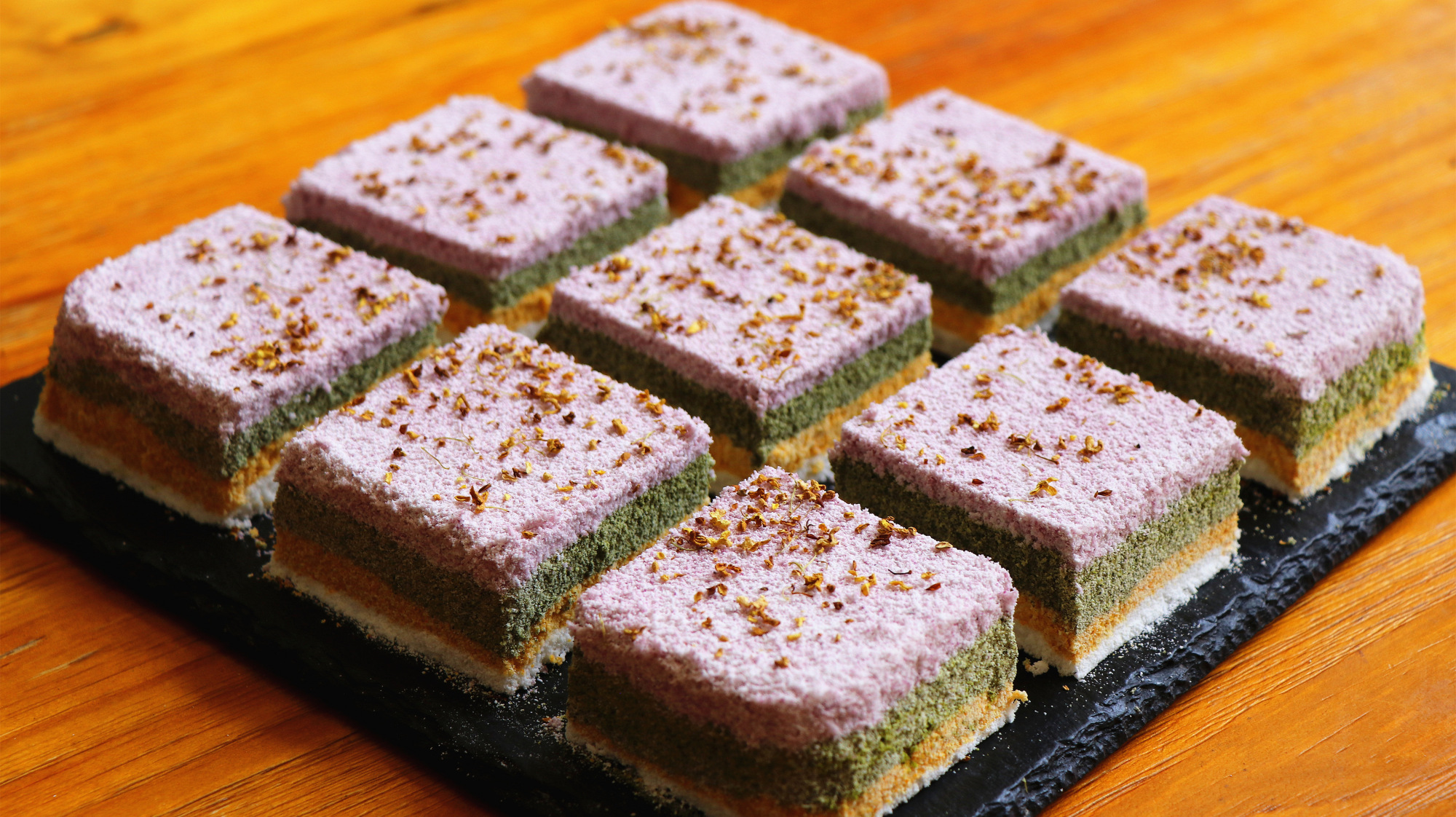 教你用家里的菜做成果蔬粉，再做成米糕，口感绵软，米香浓郁