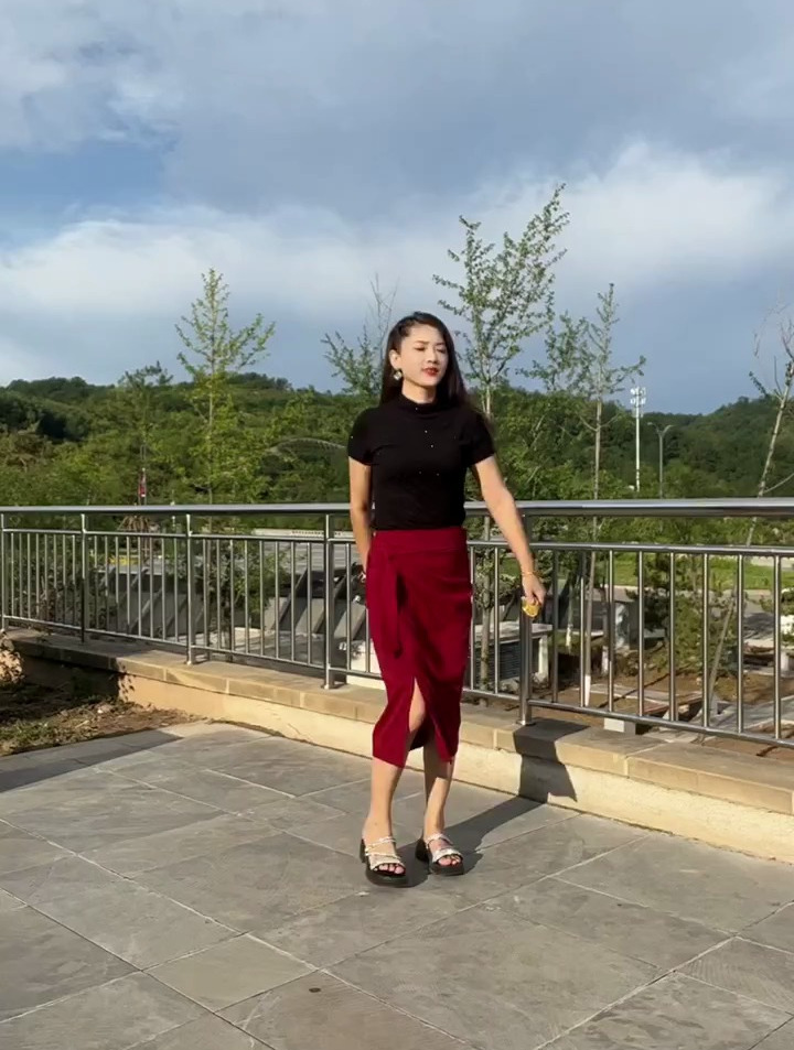 陕北二妹子爱跳舞的精彩视频