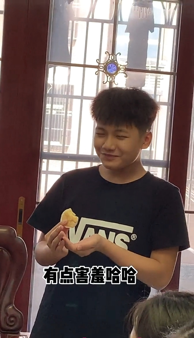 潮汕的小吃摊连摊,这个绿豆饼好吃不腻